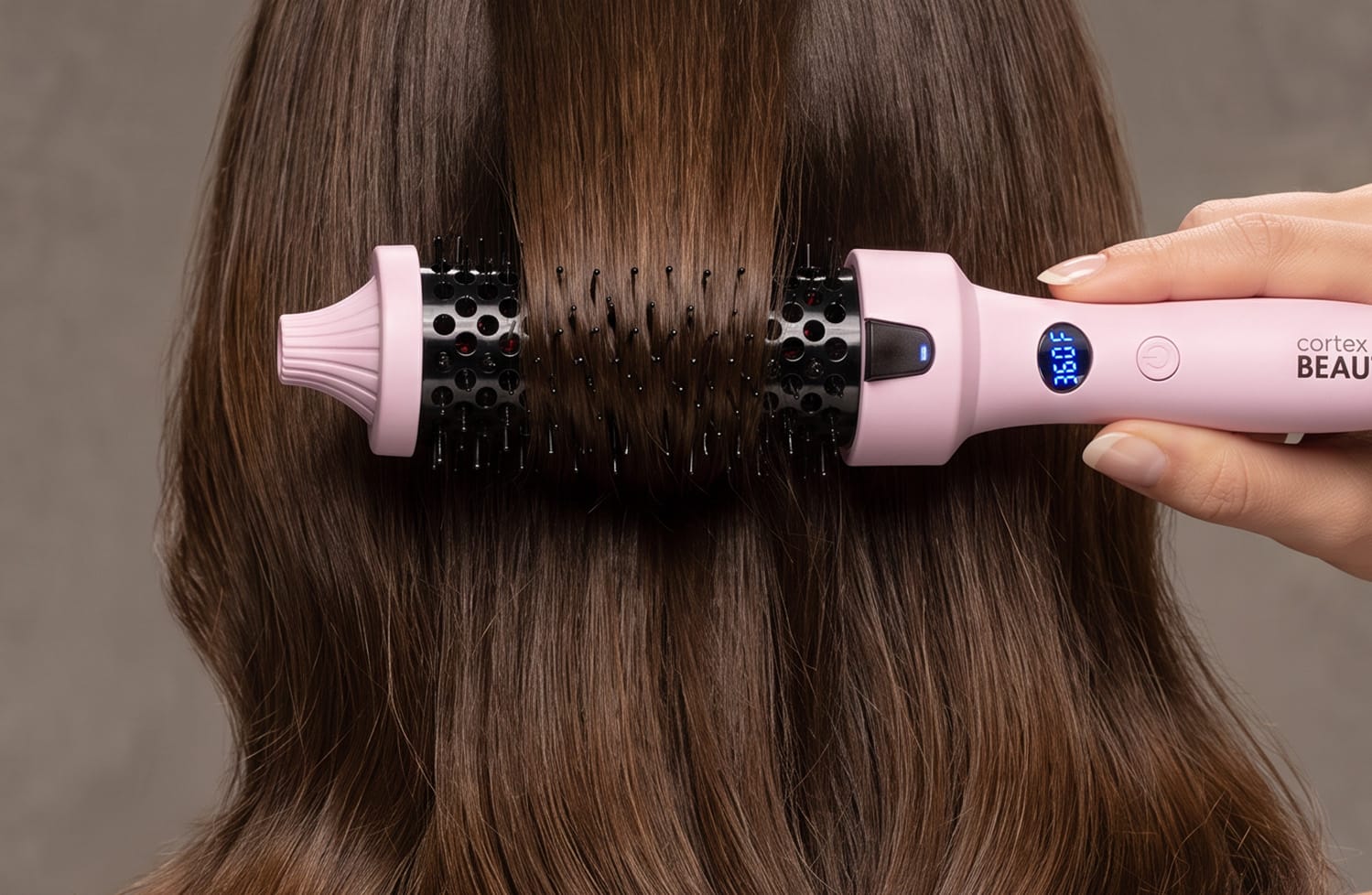BLOWOUT VOLUME ON DRY HAIR