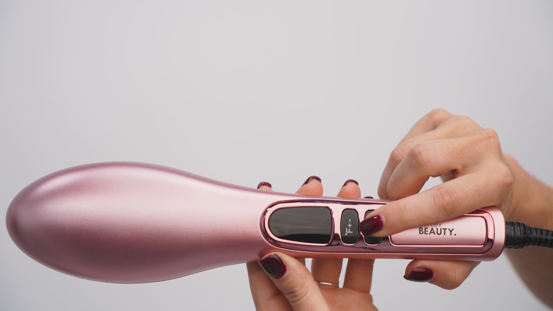 Digital Hot Straightening Brush