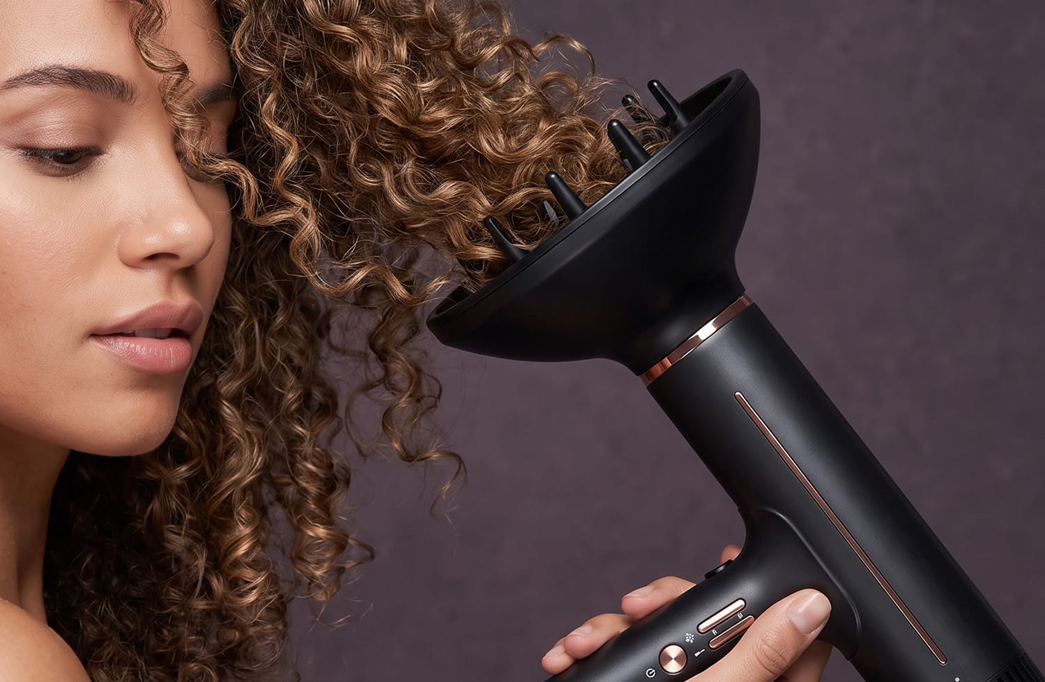 CURL-FRIENDLY DIFFUSING